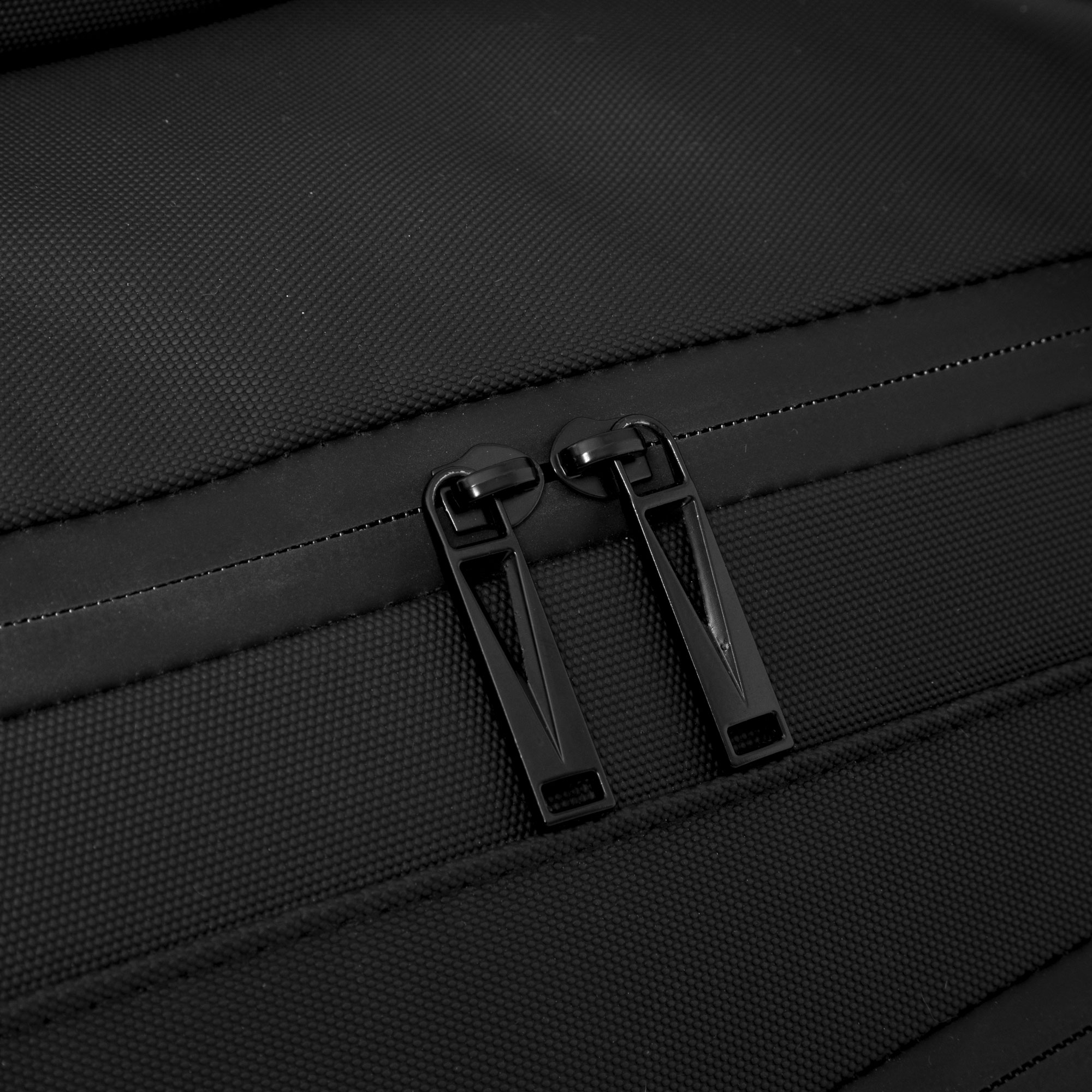 Bolso mochila "FORCE 12"