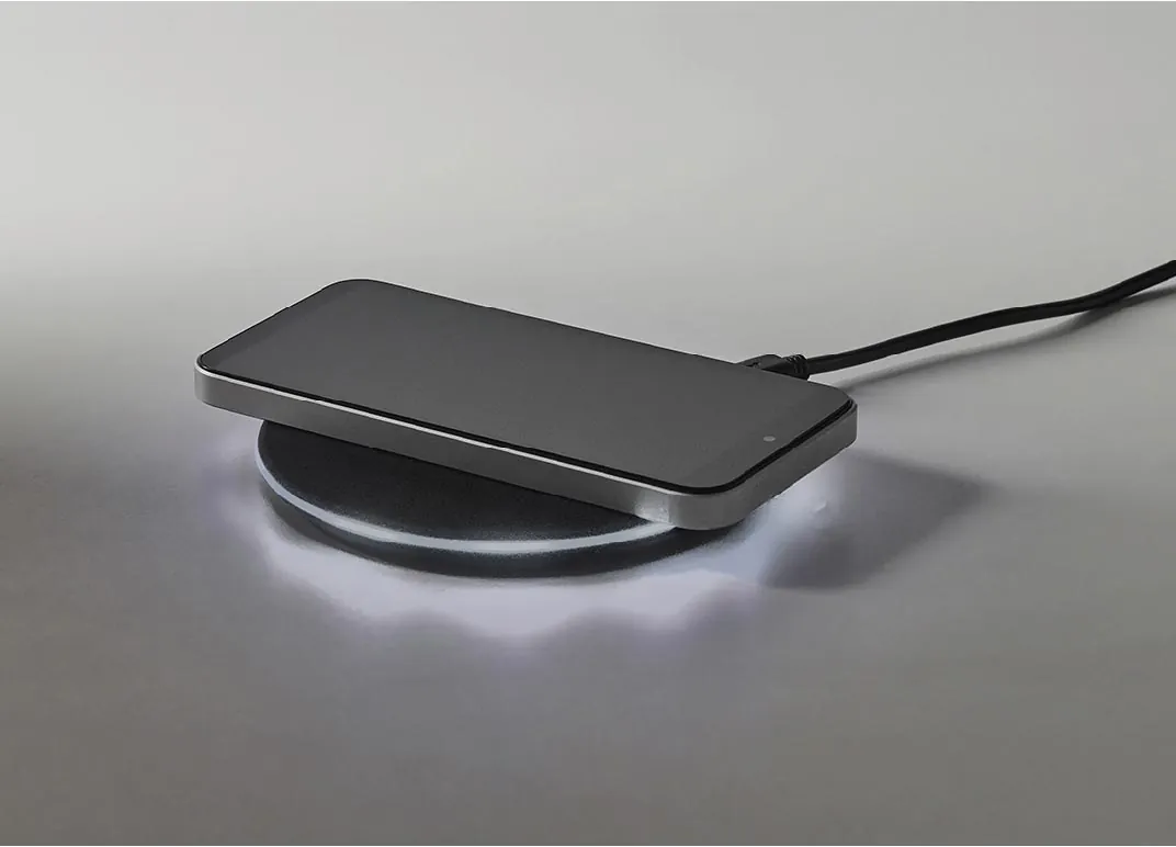 Cargador Lighting Logo