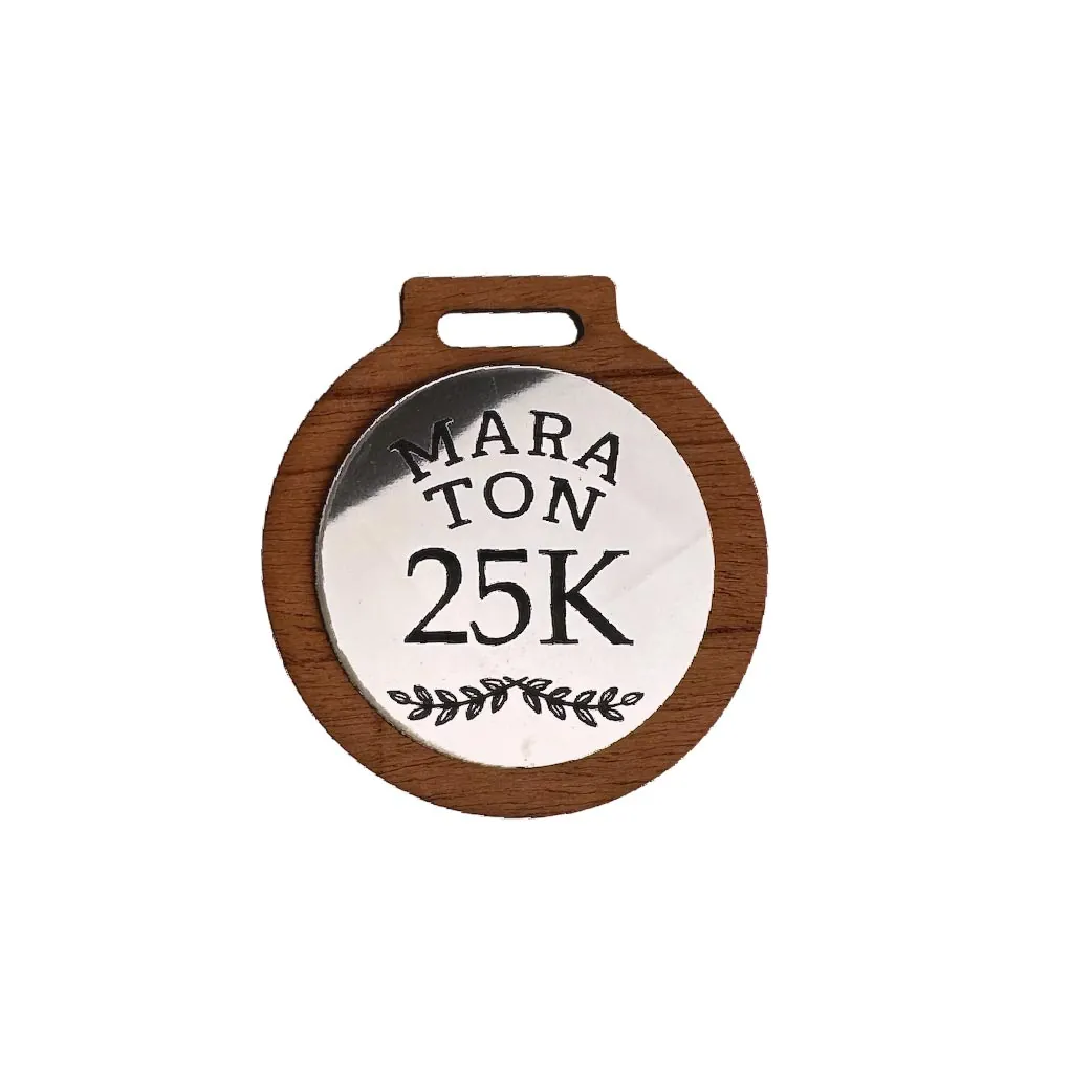 Medalla de madera y acrilico negro o plastico bicapa
