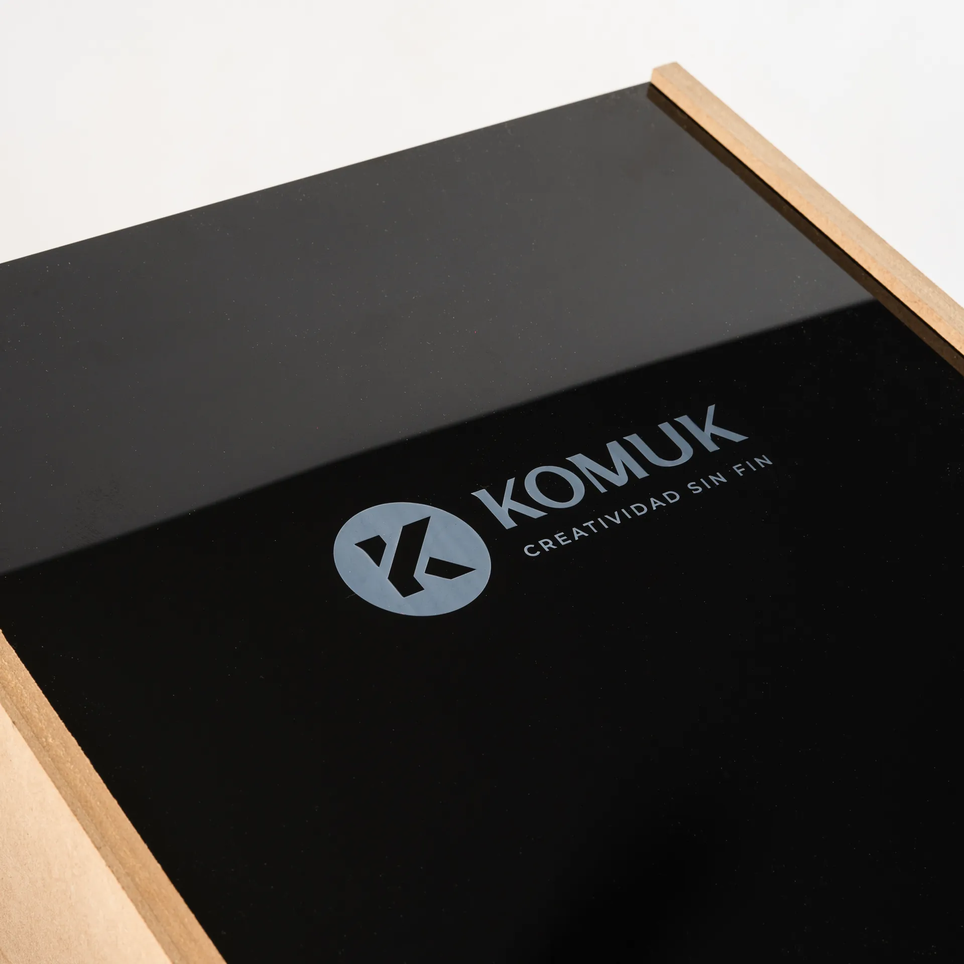 Caja de MDF para dos botellas - Tapa Acrilico Negro