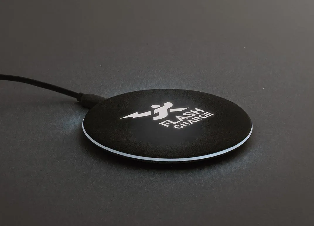 Cargador Lighting Logo