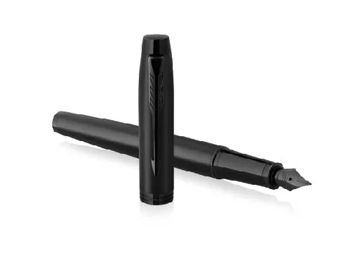 Pluma Parker IM Achromatic